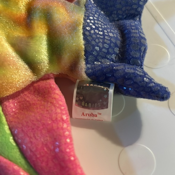 Ty “Aruba” Vibrant Fish Plush with Pink and Blue Details - Picture 5 of 5